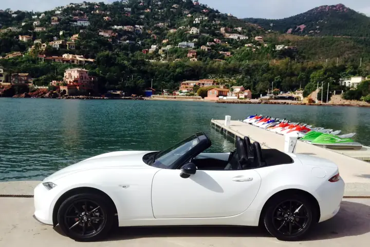 Mazda Mx-5 Hardtop Convertible Là Gì? Cơ Chế Hoạt Động & 5 Ưu Điểm Vượt Trội