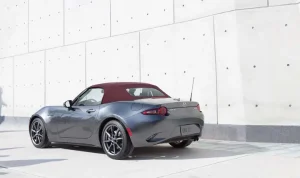 Cách Dùng Và Bảo Quản Soft Top Mazda Mx-5 Một Cách Dễ Dàng