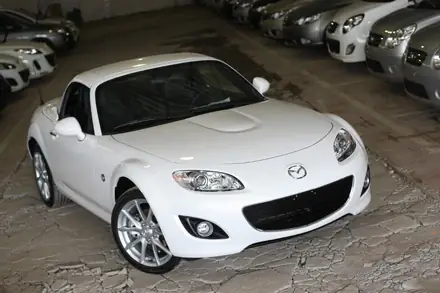 Đánh Giá Chi Tiết Mazda Mx-5 Trắng: Roadster Hoàn Hảo Đánh Giá Chi Tiết Mazda Mx-5 Trắng: Roadster Hoàn Hảo