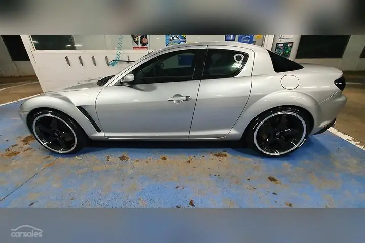 Mazda Rx-8: Xe Thể Thao Độc Đáo Từ Nhật Bản