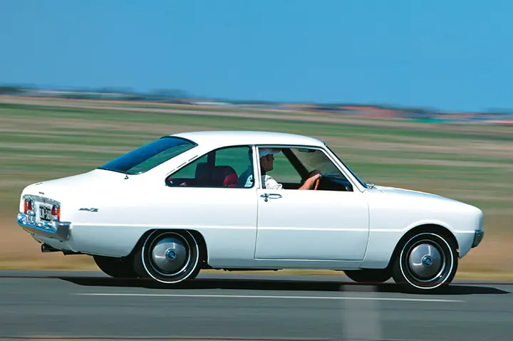 Đánh Giá Chi Tiết Mazda Rx-100 Coupe: Huyền Thoại Động Cơ Rotari Thời Kỳ Vàng Đánh Giá Chi Tiết Mazda Rx-100 Coupe: Huyền Thoại Động Cơ Rotari Thời Kỳ Vàng