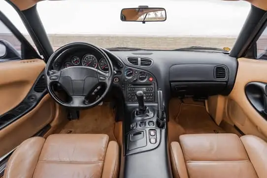 Nội Thất Mazda Rx-7: Phân Tích Chi Tiết Thiết Kế Và Trải Nghiệm