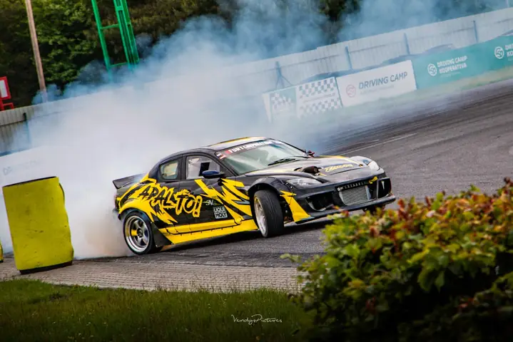 Mazda Rx-8 Drift: Tổng Quan & Những Điều Cần Biết Khi Lái Xe Rotor Trong Động Tác Drift