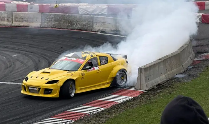 Mazda Rx-8 Drift: Tổng Quan & Những Điều Cần Biết Khi Lái Xe Rotor Trong Động Tác Drift