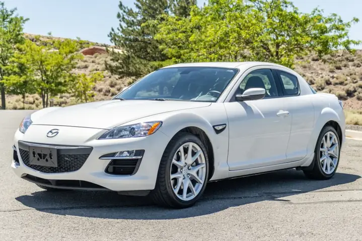 Tìm Hiểu Mazda Rx‑8: Động Cơ Rotary, Thiết Kế Độc Đáo, Giá Bán