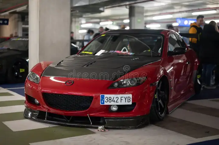 Mazda Rx-8 Độ Đỏ: Ý Tưởng & Hình Ảnh Xe Cực Chất
