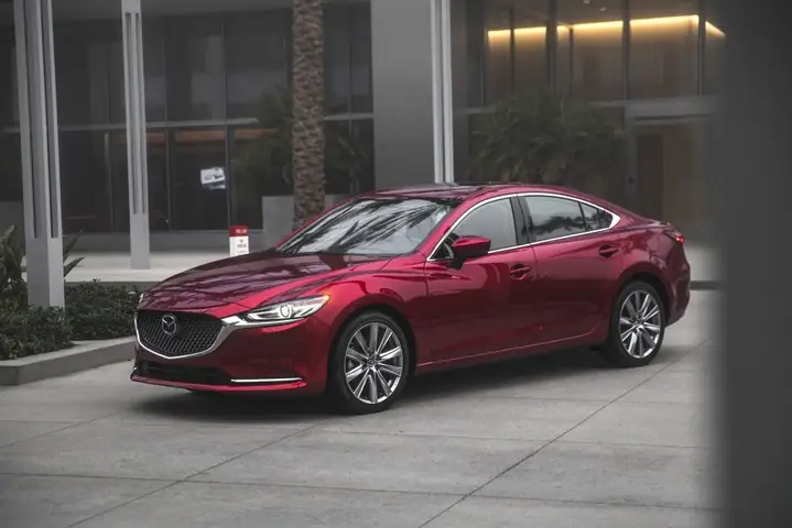 Các Dòng Xe Sedan Mazda Hiện Đại Và Lịch Sử: Đánh Giá Chi Tiết Từng Model