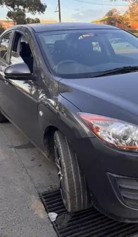 Mua Phụ Tùng Xe Mazda Cũ Giá Tốt Tại Úc