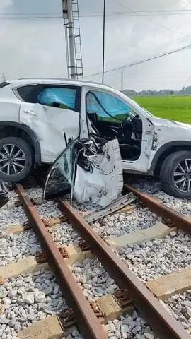 Tại Sao Xe Mazda Vẫn Có Nguy Cơ Tàu Đâm Dù Đã Trang Bị Nhiều Công Nghệ An Toàn? Tại Sao Xe Mazda Vẫn Có Nguy Cơ Tàu Đâm Dù Đã Trang Bị Nhiều Công Nghệ An Toàn?