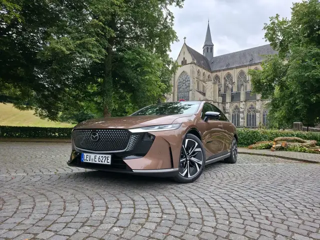 Đánh Giá Trải Nghiệm Lái Thử Mazda: Cảm Giác Thực Tế Khi Lái Xe Đánh Giá Trải Nghiệm Lái Thử Mazda: Cảm Giác Thực Tế Khi Lái Xe