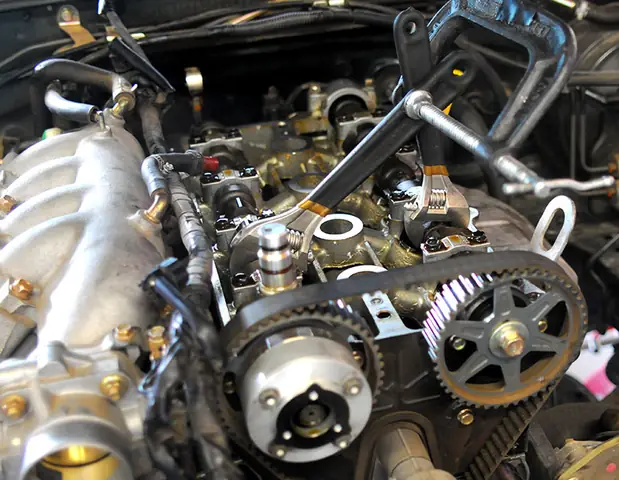 Cách Kiểm Tra Dây Curoa Cam Mazda Phát Hiện Hư Hỏng