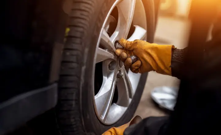 Hướng Dẫn Kiểm Tra Áp Suất Lốp Mazda Chi Tiết: Đảm Bảo An Toàn & Hiệu Suất