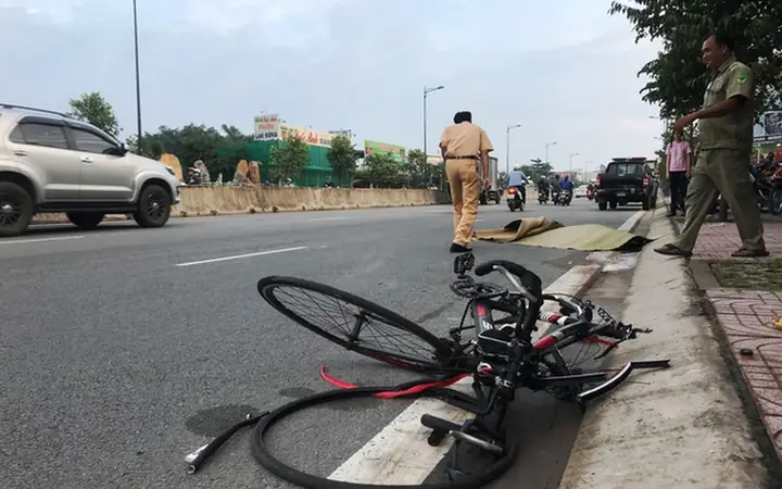 Vụ Xe Mazda Cx5 Tông Chết Người Rồi Bỏ Trốn: Diễn Biến & Hậu Quả