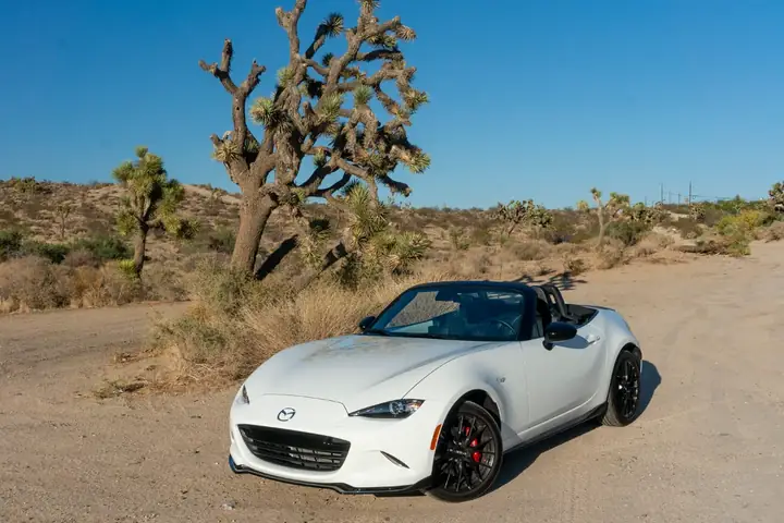 Mazda Two Seater: Đánh Giá Chi Tiết Dòng Xe Thể Thao Hai Chỗ Ngồi Của Mazda