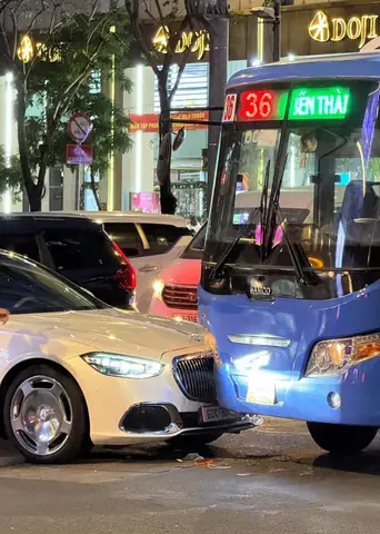 Mazda Xe Bus Đâm Vào Bus: Phân Tích Nguyên Nhân Và Bài Học Phòng Tránh