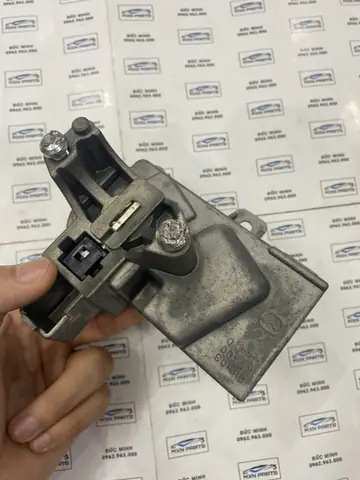 Cách Mở Khóa Vô Lăng Xe Ô Tô Nhanh Chóng Cho Người Mới