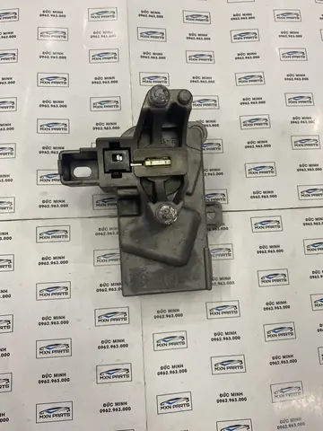 Cách Mở Khóa Vô Lăng Xe Ô Tô Nhanh Chóng Cho Người Mới