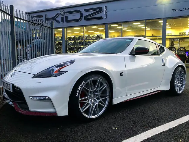 Mua Bán Xe Nissan 370z: Giá, Phiên Bản & Đánh Giá