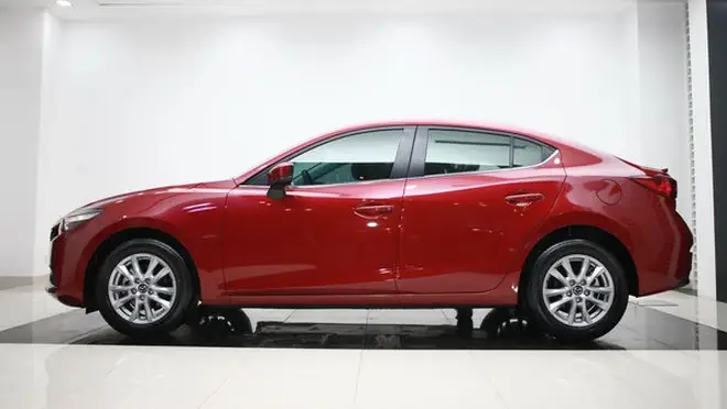 Mazda 3 Hay Toyota Yaris: Lựa Chọn Nào Cho Chiếc Xe Bạn Mơ Ước?