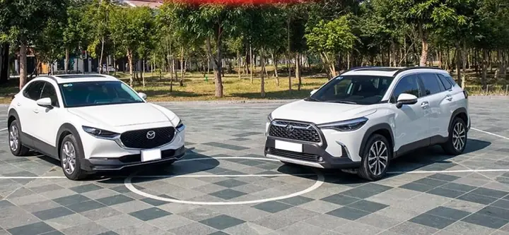 Mazda 3 Hay Toyota Yaris: Lựa Chọn Nào Cho Chiếc Xe Bạn Mơ Ước?