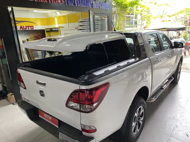 Nắp Thùng Mở 90 Độ Mazda: Giải Pháp Linh Hoạt Cho Xe Bán Tải