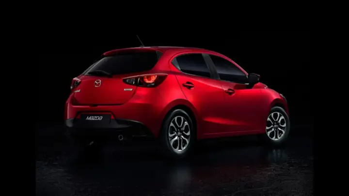 Mazda 2 Hay Honda Jazz: So Sánh Chi Tiết, Lựa Chọn Nào Phù Hợp?