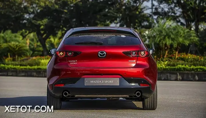 Mazda 3 Sedan Hay Hatchback: Chọn Xe Nào Phù Hợp Với Bạn?