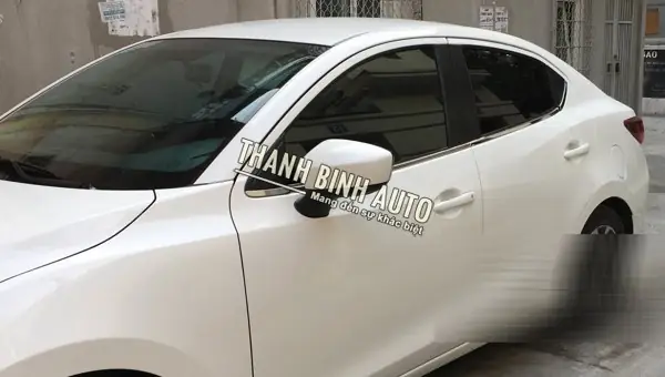 Nẹp Chân Kính Mazda 2: Hướng Dẫn Lắp Đặt, Bảo Dưỡng Và Địa Chỉ Thay Thế Uy Tín