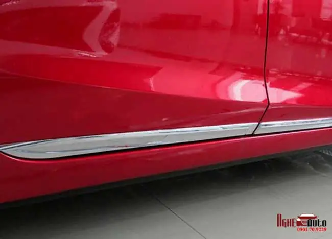 Nẹp Sườn Inox Mazda 6: Nâng Tầm Vẻ Đẹp & Bảo Vệ Xe