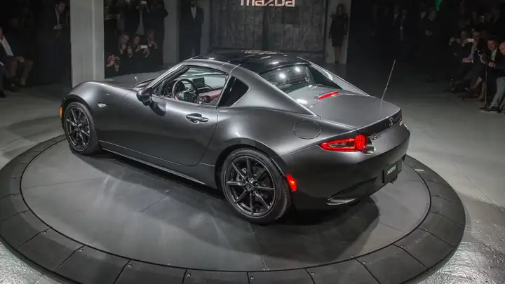 Đánh Giá Mazda Mx-5 Rf 2026: Xe Hardtop Đáng Mua Nhất?