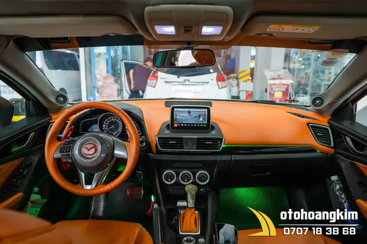 Khám Phá Nội Thất Mazda 3 Màu Xanh Ngọc: Sang Trọng, Độc Đáo Và Cá Tính