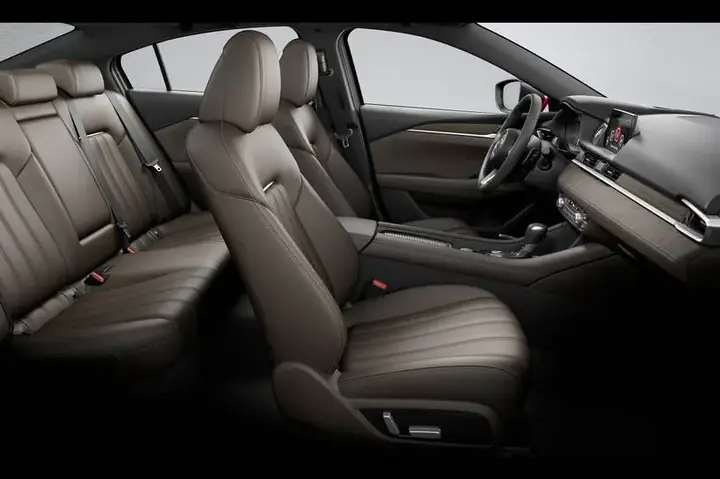 Khám Phá Nội Thất Mazda 6 2.0 Premium: Nâng Tầm Trải Nghiệm Và Đẳng Cấp