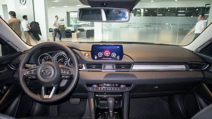 Khám Phá Nội Thất Mazda 6 2.0 Premium: Nâng Tầm Trải Nghiệm Và Đẳng Cấp