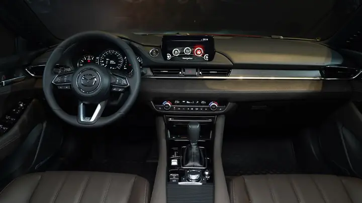 Nội Thất Mazda 6: Tất Cả Bạn Cần Biết Về Thiết Kế, Chất Lượng Và Công Nghệ
