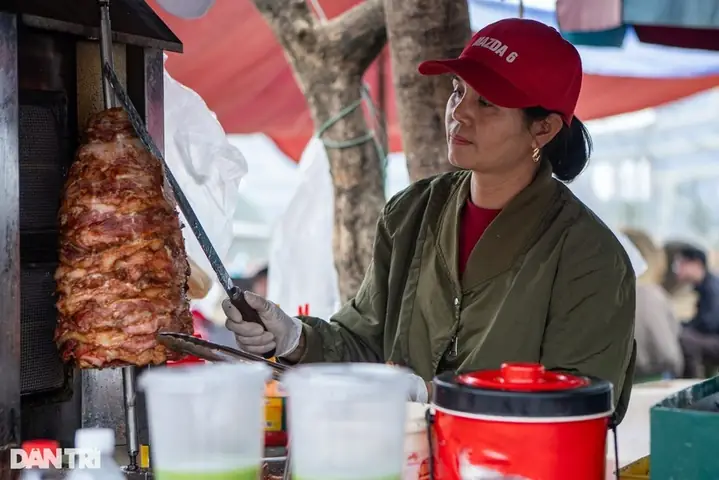 Cô Bán Xôi Lái Mazda 6: Chuyện "vì Đam Mê" Gây Chú Ý