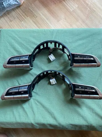 Nút Info Trên Xe Mazda 3: Khám Phá Chức Năng Và Cách Sử Dụng Hiệu Quả