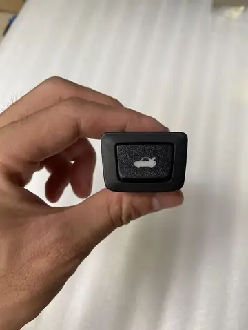 Nút Mở Cốp Xe Mazda 3: Hướng Dẫn Chi Tiết & Mẹo Vặt Cần Biết