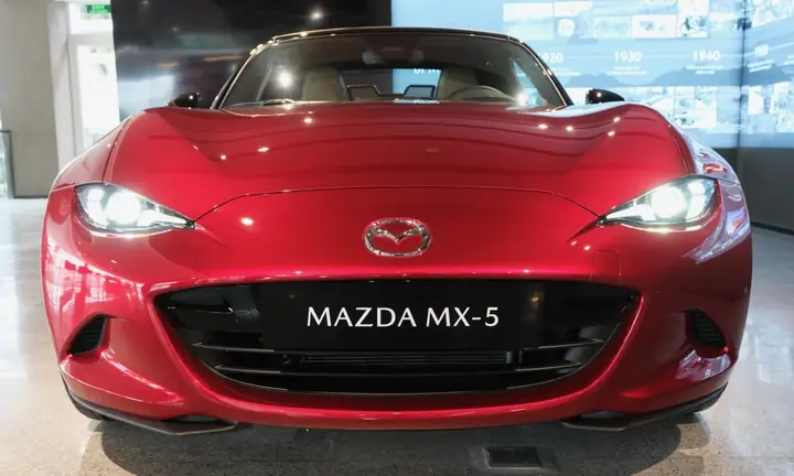 Mazda Mở Mui: Khám Phá Những Mẫu Xe "gió Lộng" Đáng Chú Ý