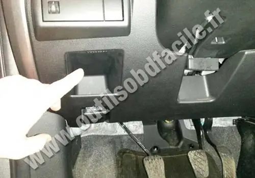 Vị Trí Cổng Obd2 Mazda2: Hướng Dẫn Chi Tiết & Công Dụng