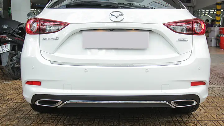 Hướng Dẫn Lắp Ốp Pô Thể Thao Cho Mazda 3 – Tự Tin Nâng Cấp Xe