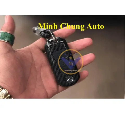 Ốp Carbon Chìa Khóa Mazda 3: Nâng Tầm Phong Cách Và Bảo Vệ Cho Chiếc Xe Của Bạn
