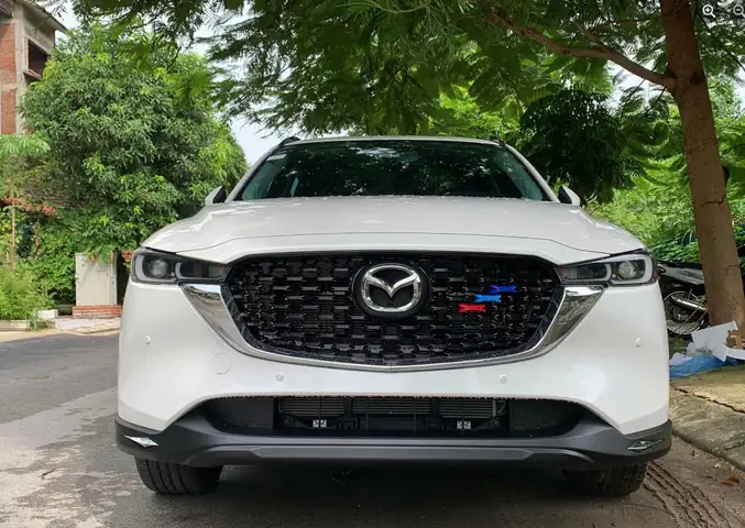 Ốp Cản Trước Mazda: Nâng Tầm Vẻ Đẹp & Bảo Vệ Xe