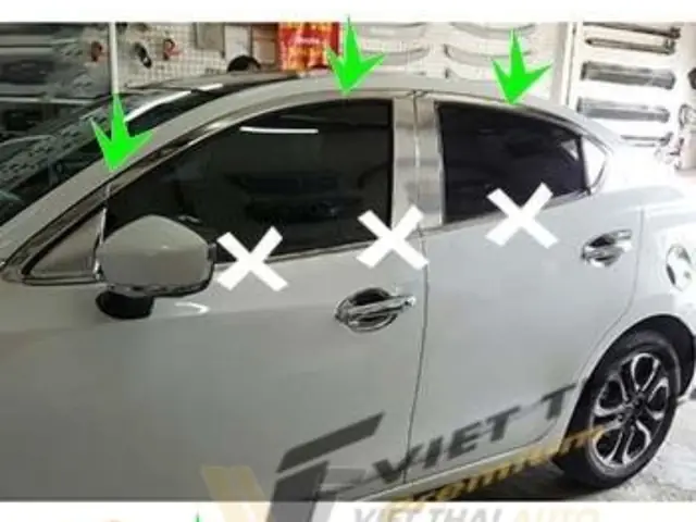 Ốp Viền Inox Quanh Kính Mazda 2: Nâng Tầm Sang Trọng, Bảo Vệ Hoàn Hảo Cho Xế Yêu