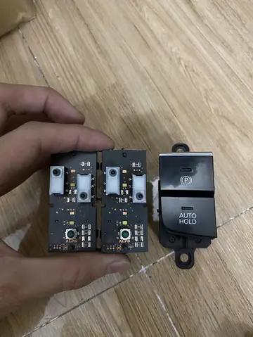 Phanh Tay Điện Tử Mazda 3: Cẩm Nang Toàn Diện Từ A-z