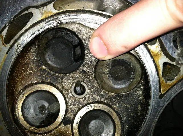 Phụ Gia Làm Sạch Động Cơ Mazda: Công Dụng, Lợi Ích Và Cách Chọn Lựa Thông Minh