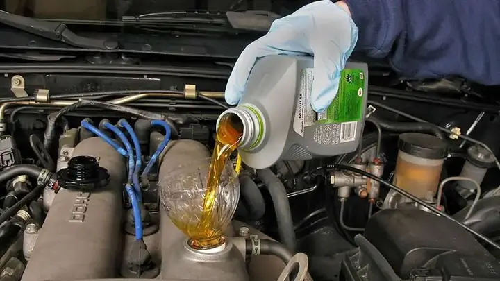 Phụ Gia Làm Sạch Động Cơ Mazda: Công Dụng, Lợi Ích Và Cách Chọn Lựa Thông Minh