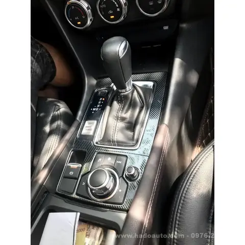 Phụ Kiện Ốp Carbon Mazda 3: Nâng Tầm Vẻ Đẹp Và Bảo Vệ Xe Sang