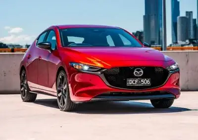 So Sánh Mazda 3 Và Volkswagen Polo: Ưu Nhược Điểm Người Mua