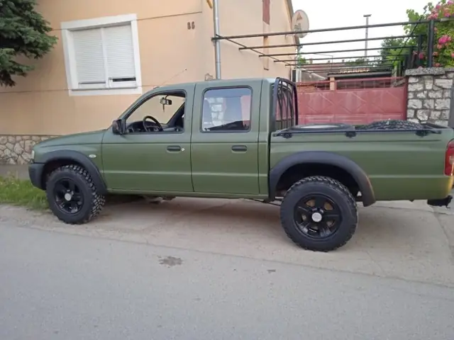 Xe Mazda 2500 Cũ: Hướng Dẫn Chi Tiết Từ A-z Cho Người Mua