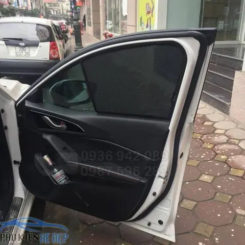 Hướng Dẫn Chọn Mua Rèm Che Nắng Nam Châm Cho Mazda 3